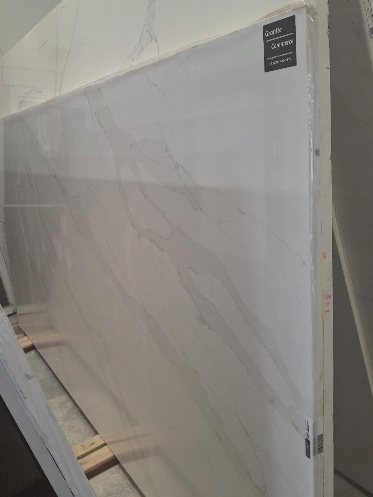 Calacatta Unique slab sample